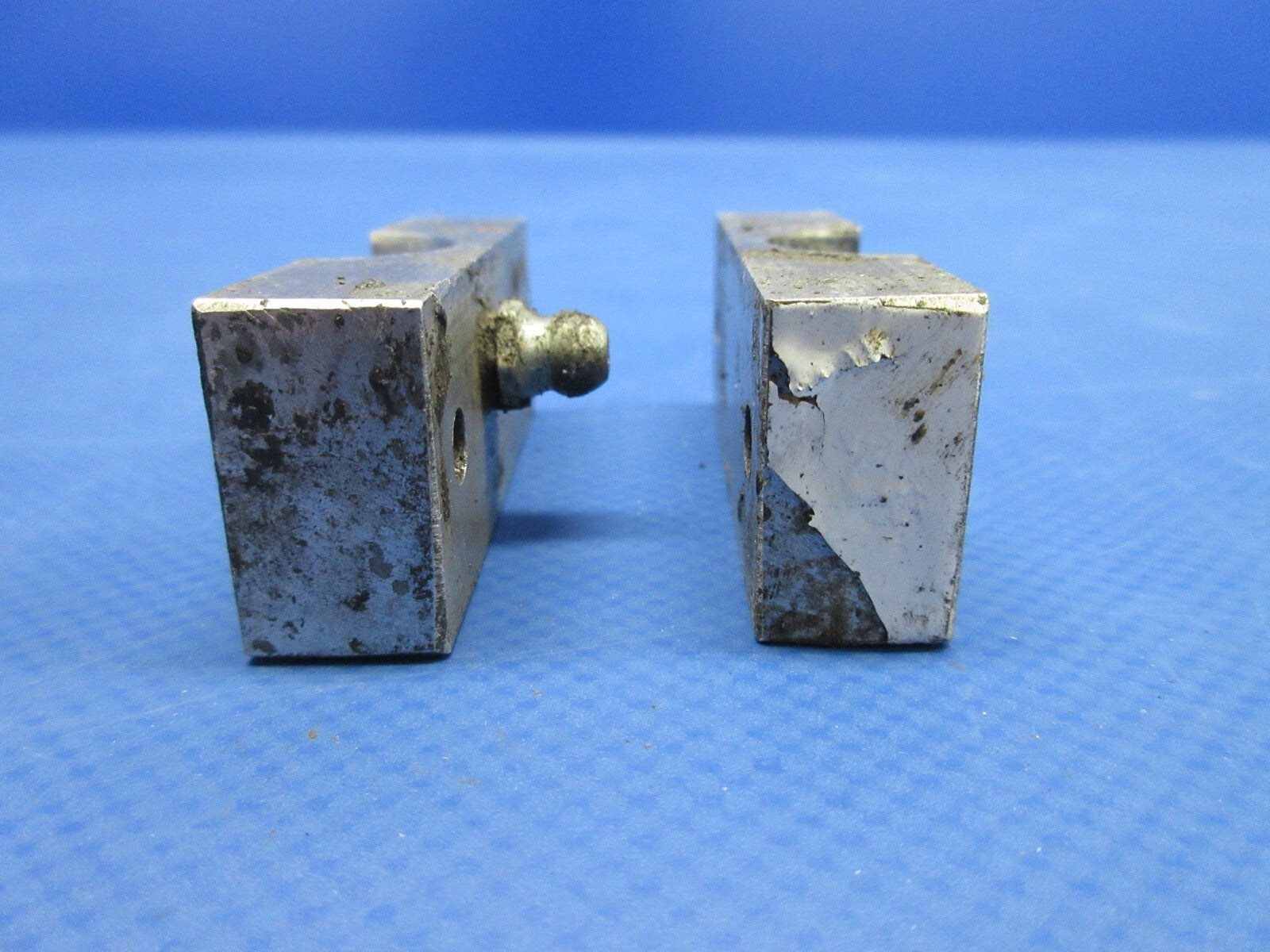 Piper PA-23-250 Nose Wheel Steering Tube Bearing Block Assy 18399-300 (0624-824)6