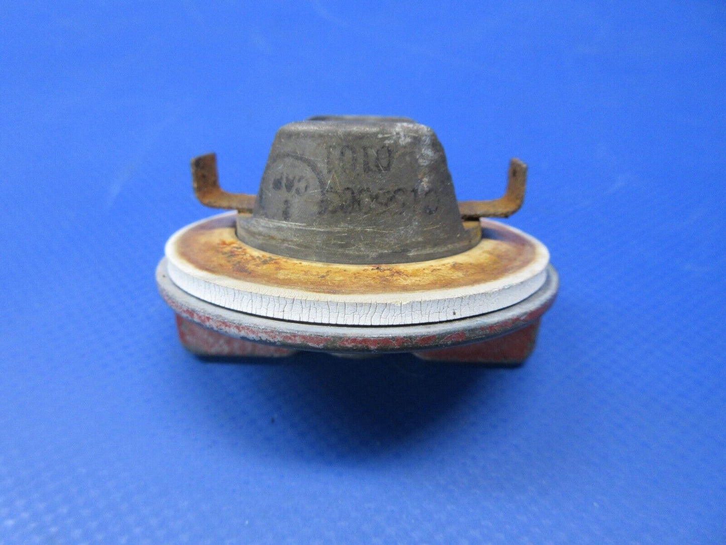 Cessna 150 / 150G Vented Cap Assy P/N C100084-1 (0624-1418)