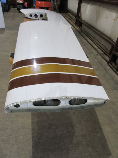 1977 Piper PA-28R-201T Arrow LH Wing P/N 35630-920 (0822-103)2