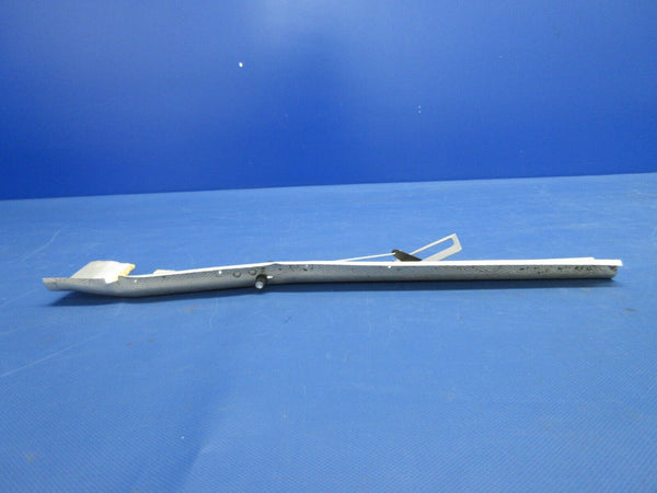 Piper PA-28-181 Archer Cabin Heat Floor Duct Assy RH Side  76219-01 (0624-953)