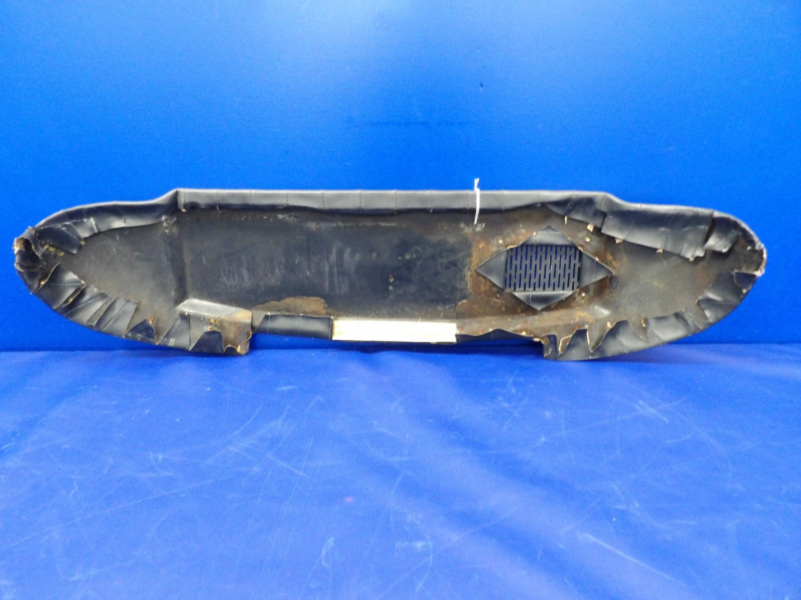 Beech D95A Travel Air Glare Shield P/N 96-530013-1 (0226-2030)6