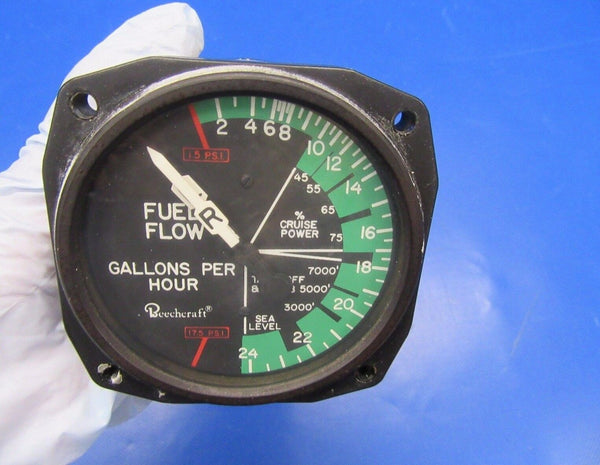 Beech Baron D55 Fuel Flow Indicator P/N 96-380015-5 B4 20-5 (1017-21)