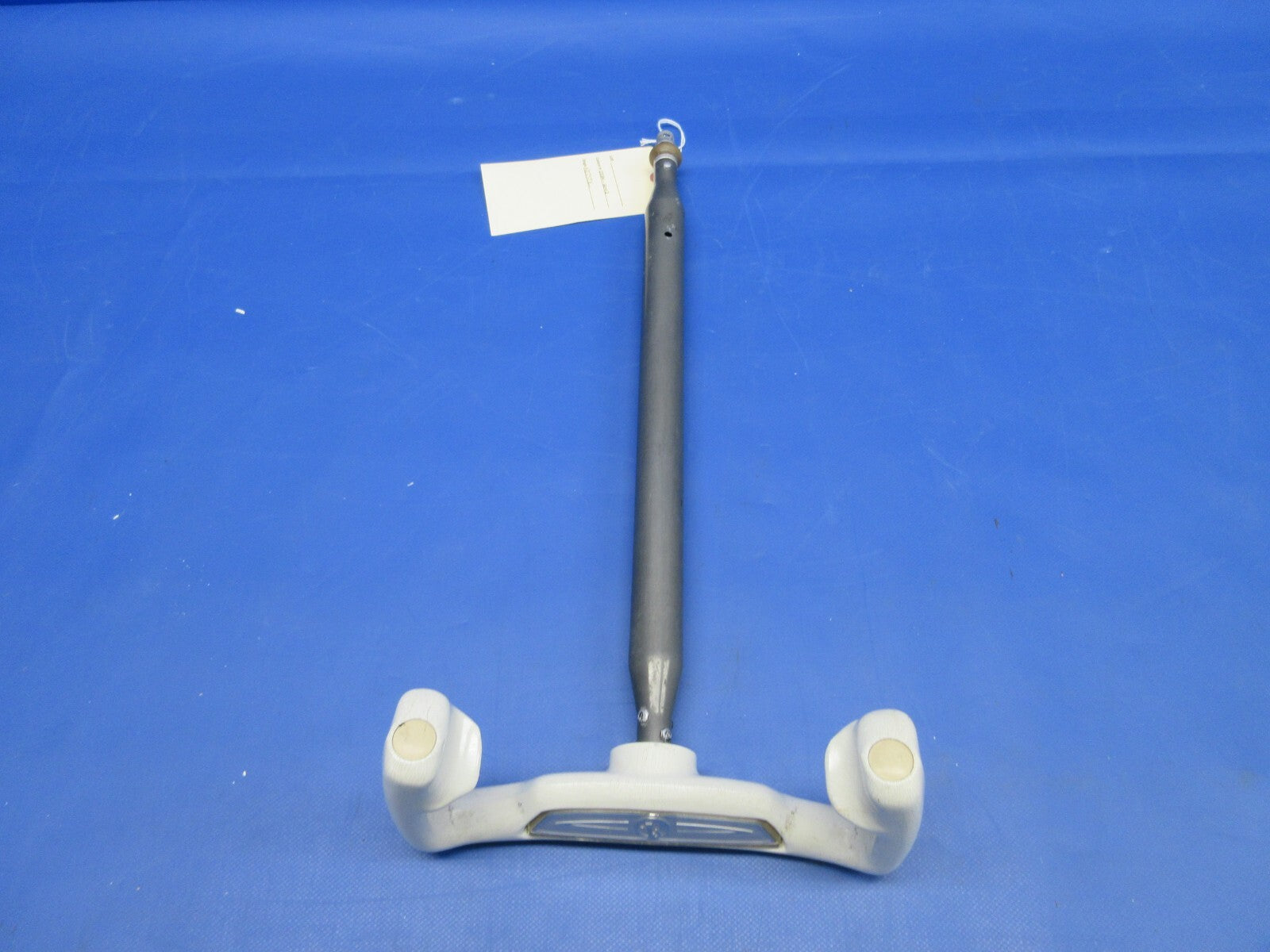 Beech C24R Sierra Control Wheel / Yoke RH P/N 35-380060-35 (0524-2042)1