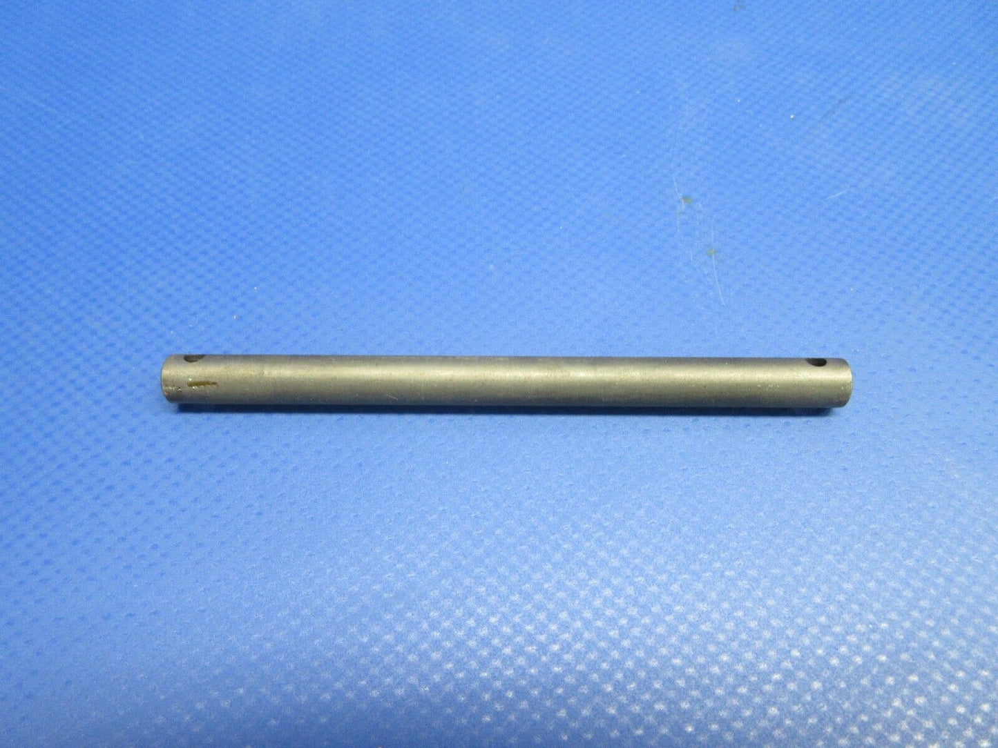 Cessna Rudder Pedal Pivot Shaft P/N 1460501-21 NOS (0424-1194)