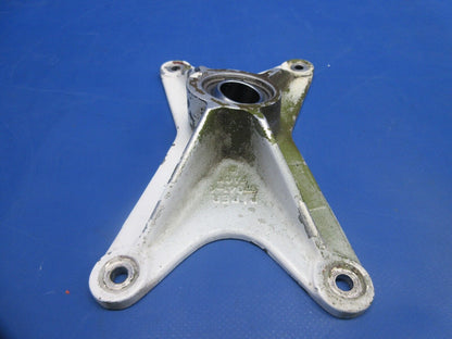 Piper PA-32RT-300T Lance II Main Gear FWD Trunnion Fitting 67040-14 (0924-880)