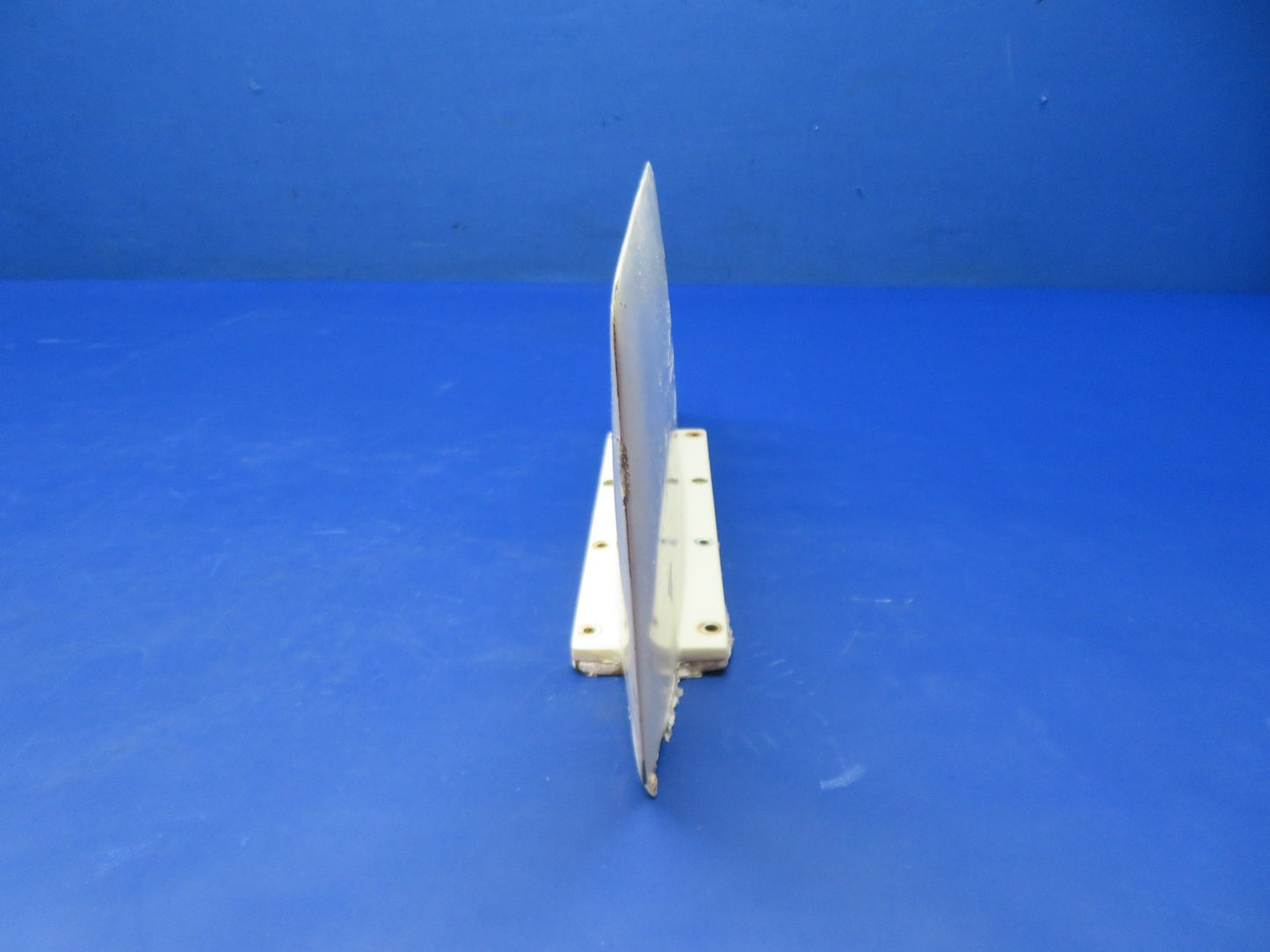 Cessna 421 Communication Components Antenna P/N VT10-02 (0326-243)5