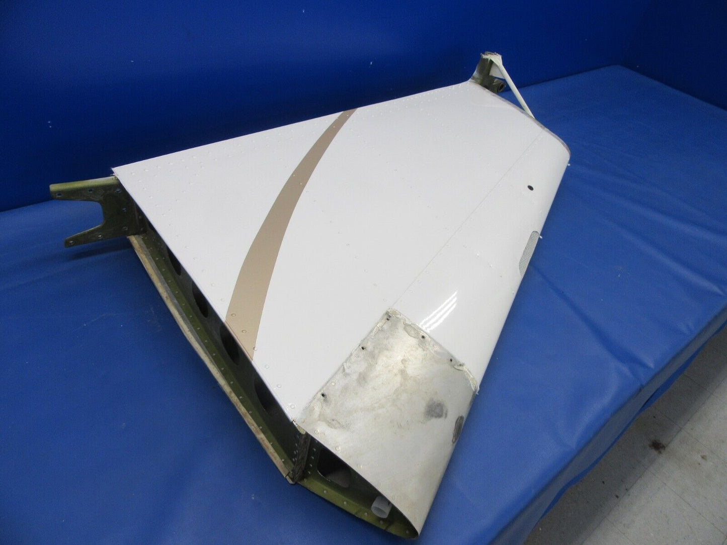 Piper PA-32RT-300T Lance Vertical Stabilizer / Fin Assy P/N 78908-03 (0824-06)