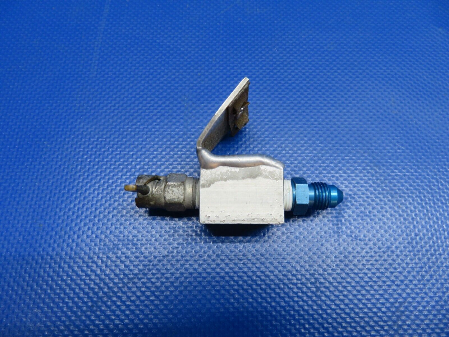 Piper PA-34-200T Seneca Manifold Pitot Static Valve P/N 37791-02 (0424-1752)