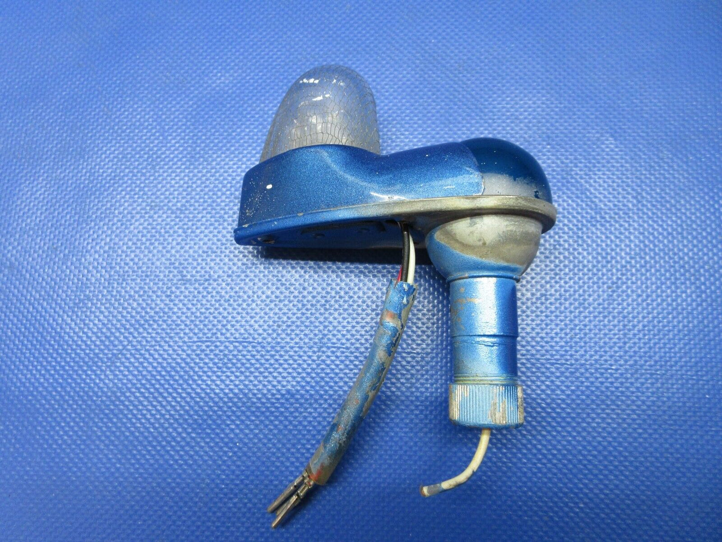Bellanca 17-30A Viking Whelen Navigation Light RH P/N A427 TESTED (0524-1537)