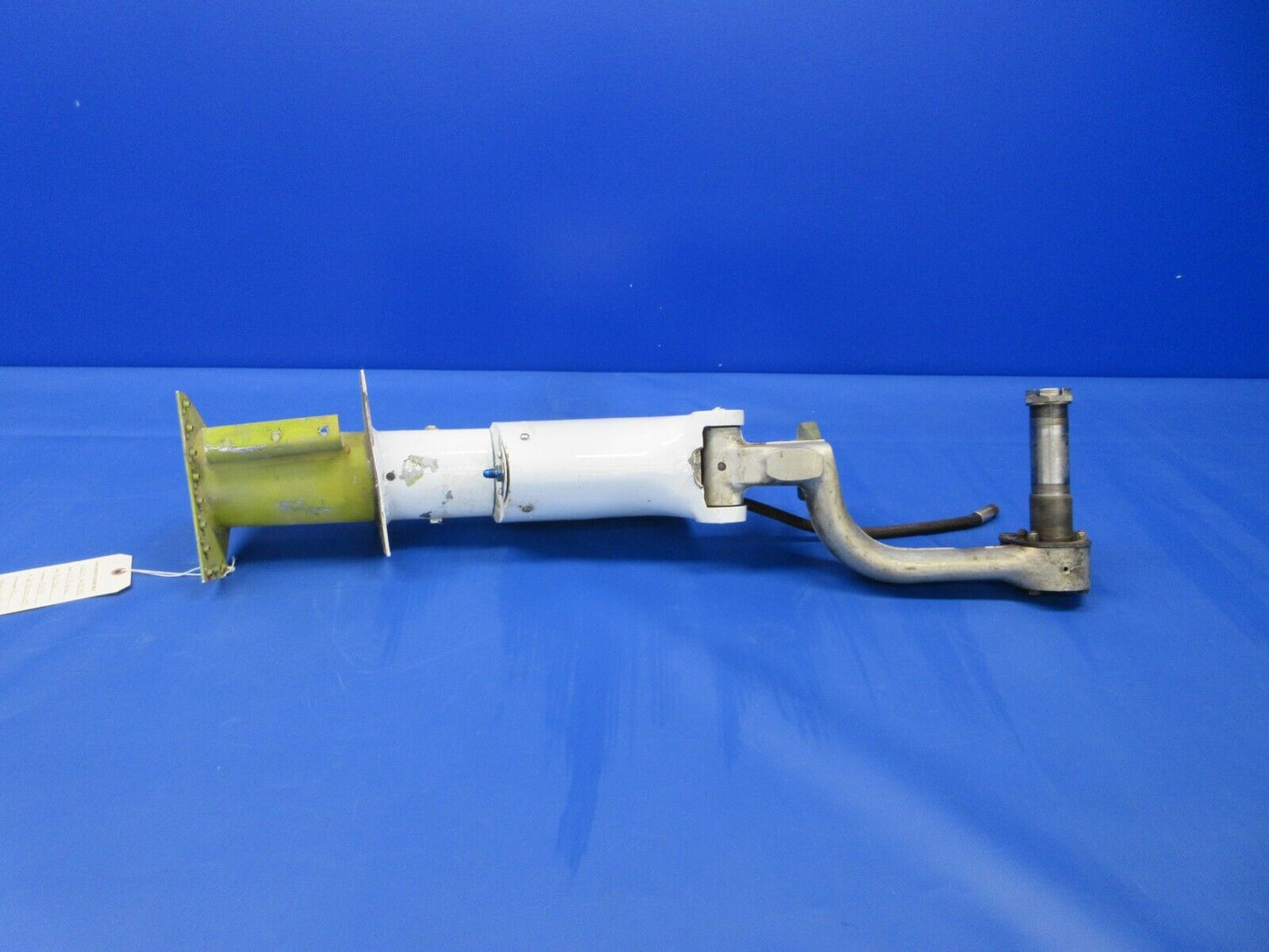 Beech 19A Musketeer Main Landing Gear Assy LH P/N 169-810000-659 (0424-652)