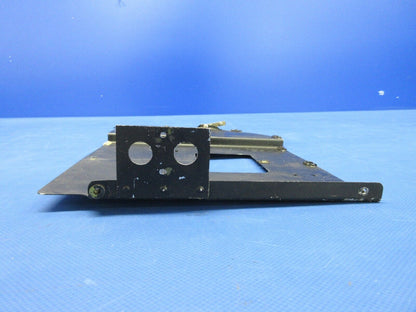 Piper PA-23-250 Aztec Pedestal Plate Assy RH P/N 17736-03 (0624-864)