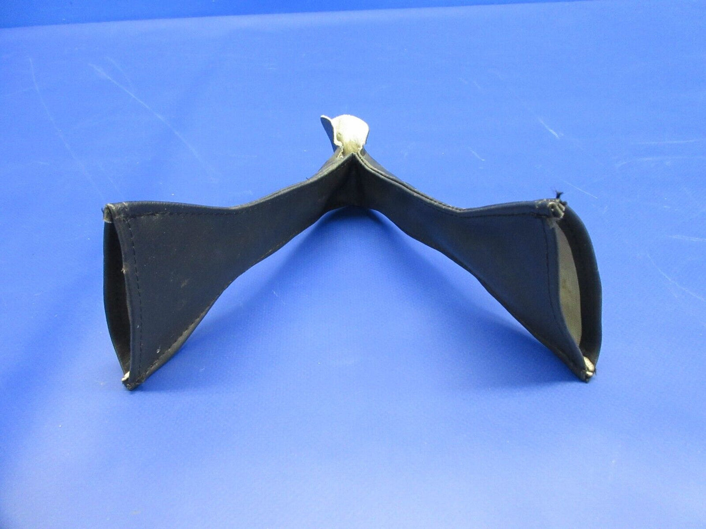 1996 Piper PA-28 Rear Center Belt Attach Cable & Cover P/N 96908-000 (1224-712)