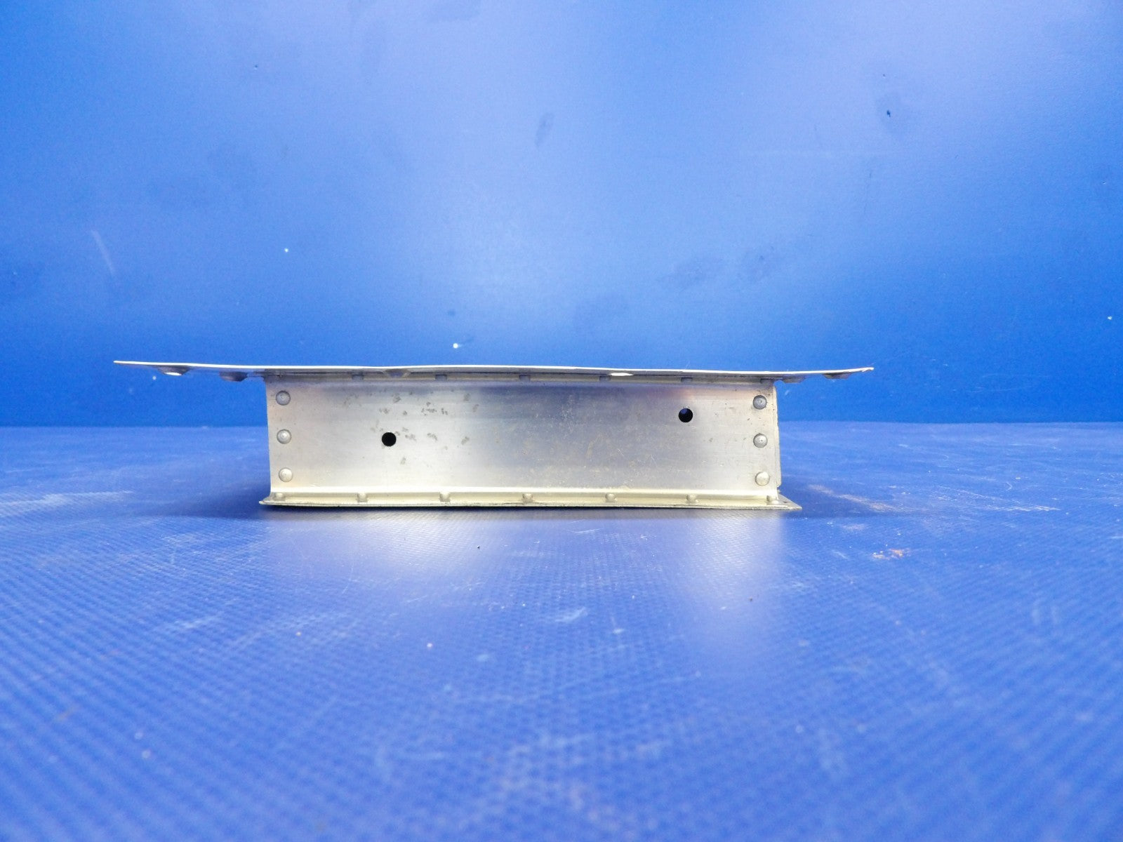 Beech D95A Travel Air Right Hand Wing Fuel Tank Door P/N 95-110024-2 (0226-509)5