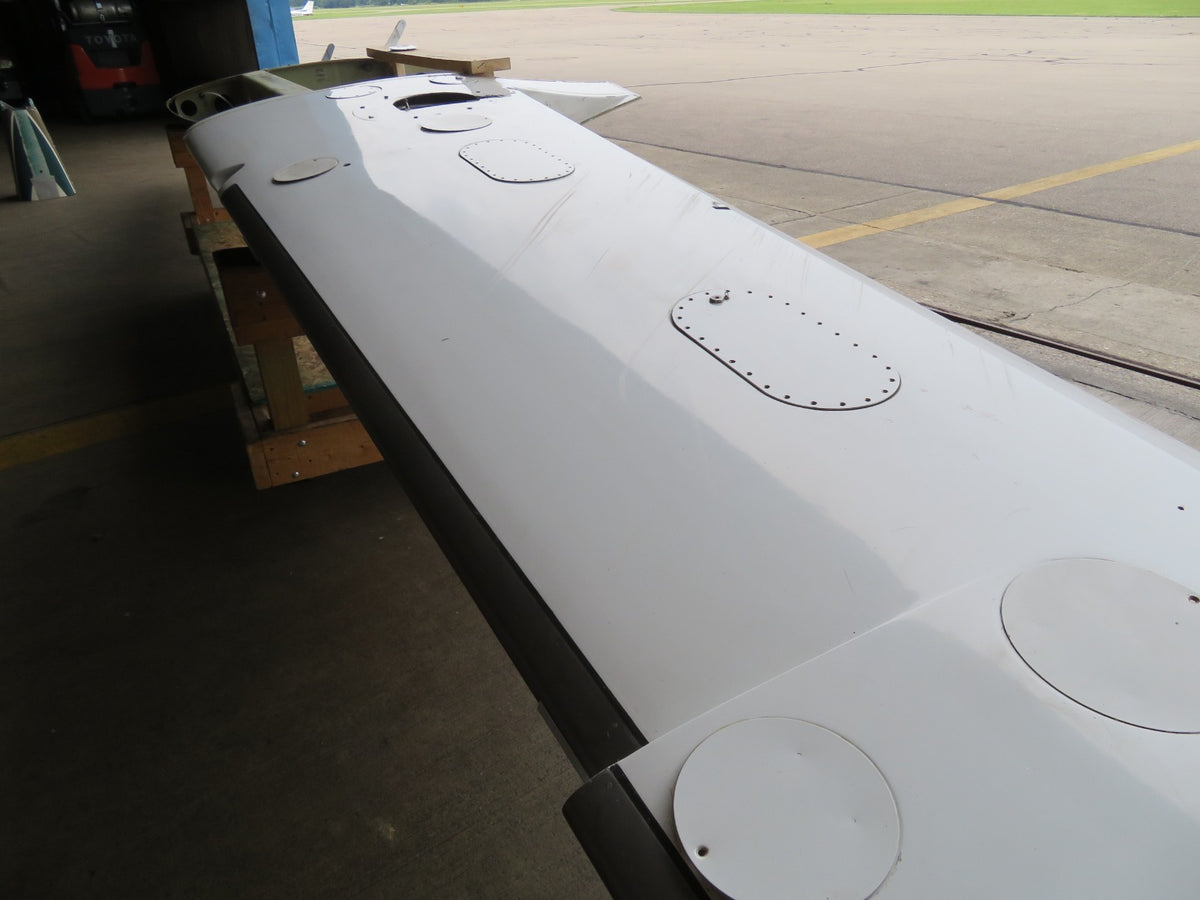 DAMAGED 2005 Cirrus SR22 Left and Right Hand Wing FIBERGLASS EDUCATION (0826-99)4