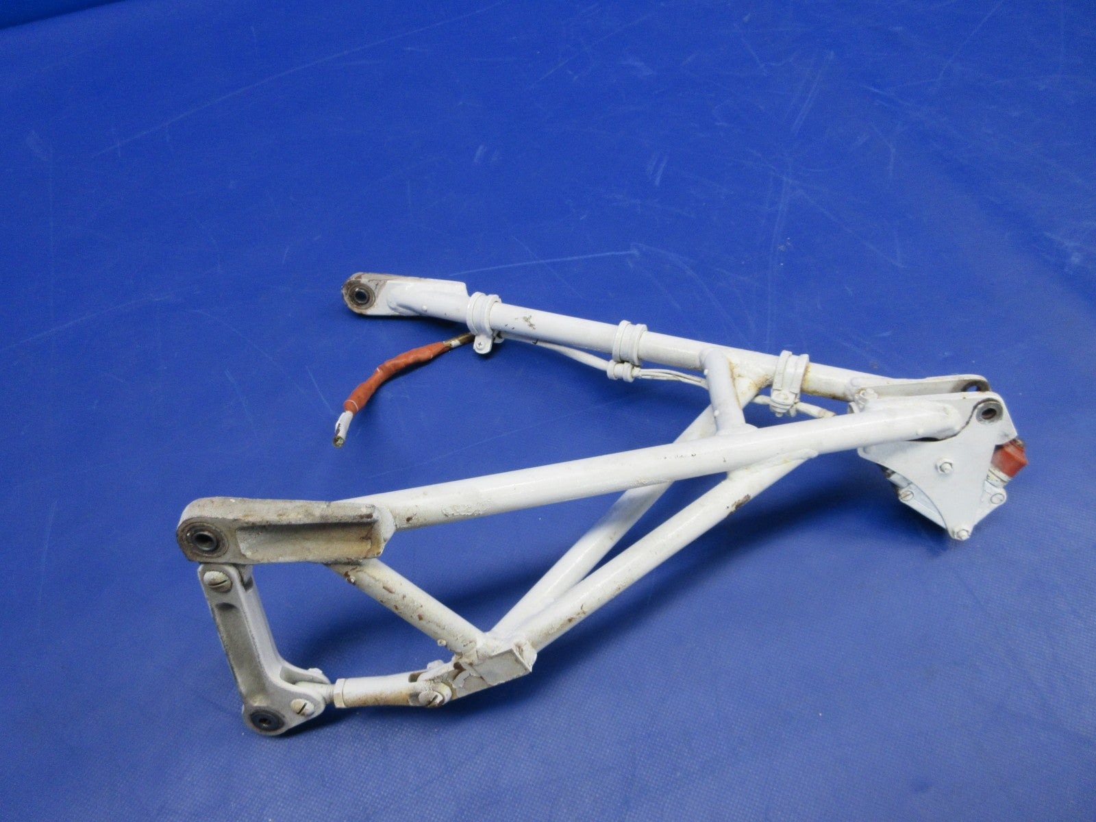 Cessna 310 / 310I Nose Gear Drag Brace Truss P/N 0842000-70 (0326-960)2