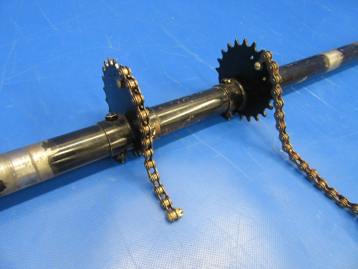 Piper PA-34-200T Seneca II Flap Torque Tube P/N 68452-03 (1119-404)2