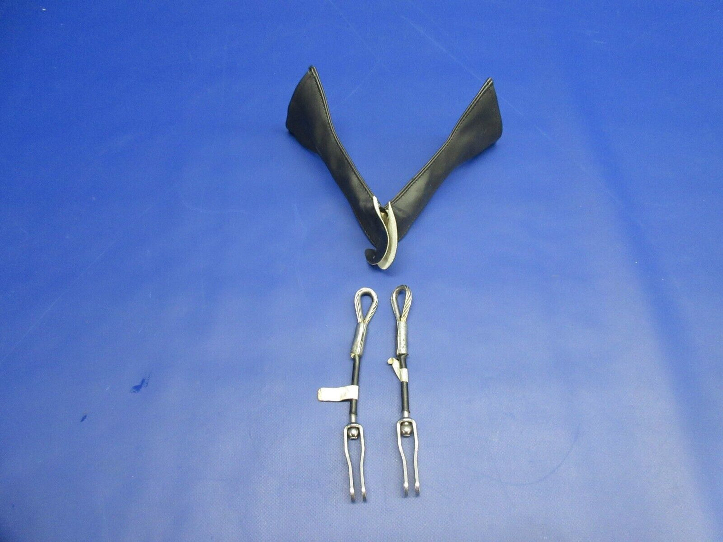 1996 Piper PA-28 Rear Center Belt Attach Cable & Cover P/N 96908-000 (1224-712)