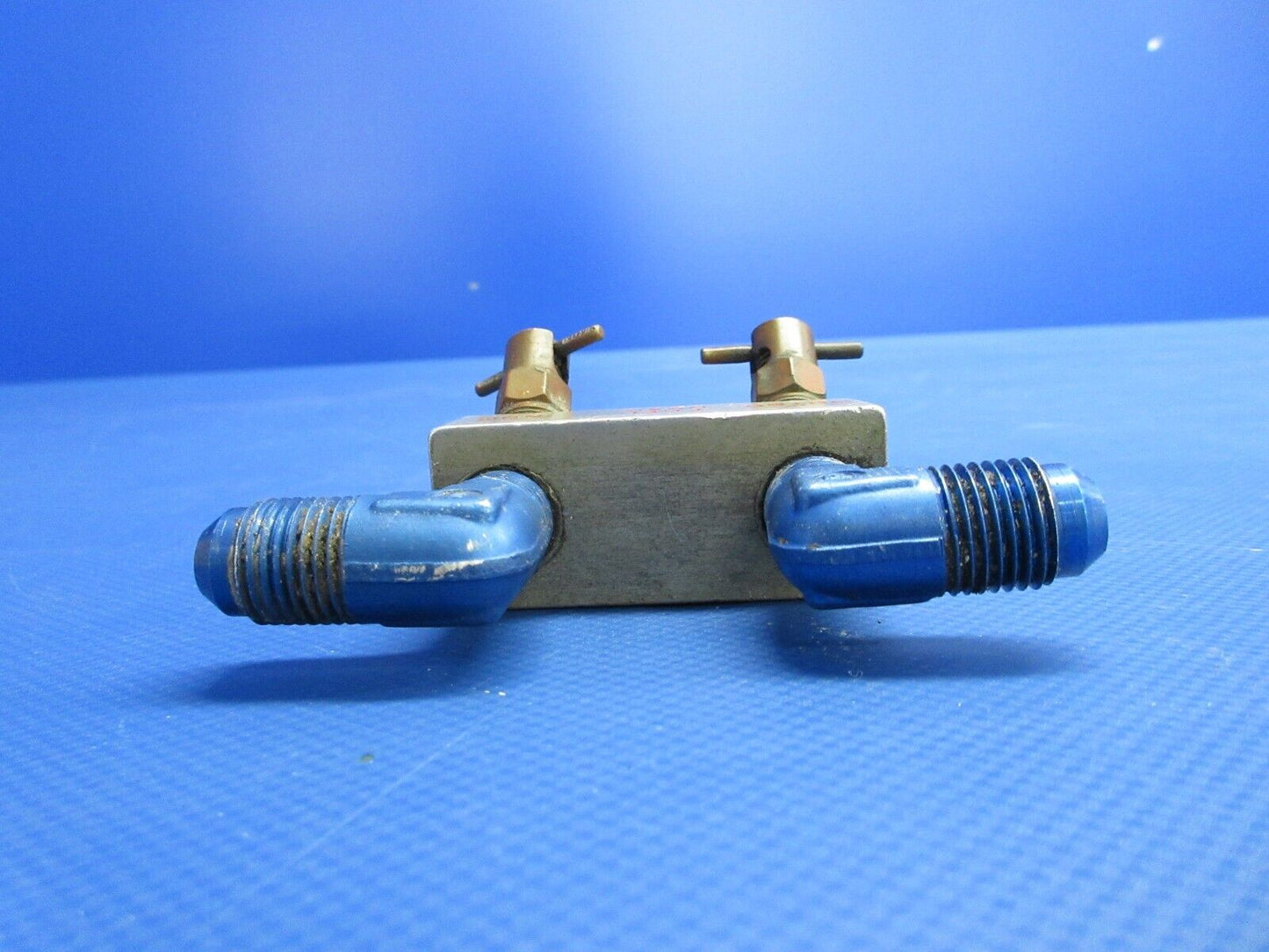 Piper PA-23-235 Fuel Drain Valve Assy P/N 30862-00 (0524-1829)