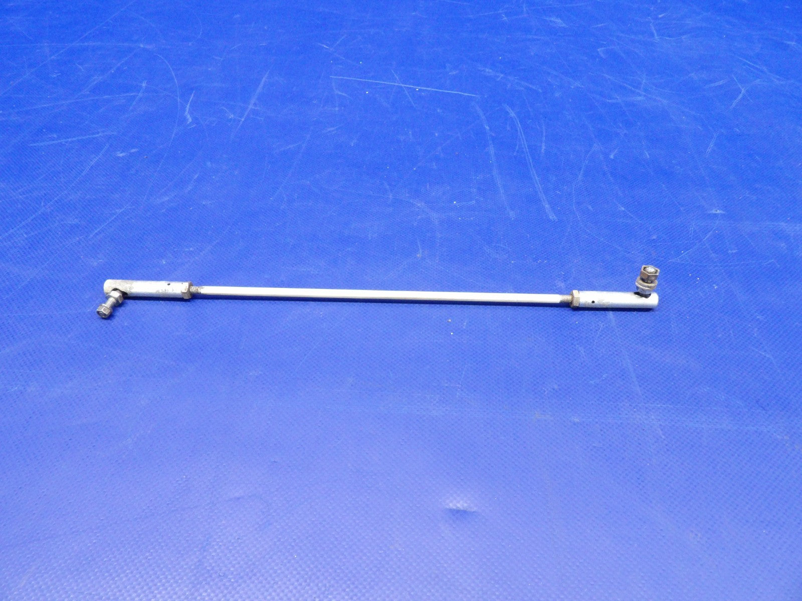Beech D95A Travel Air Left Hand Nose Gear Door Rod P/N 35-825191-5 (0326-405)0