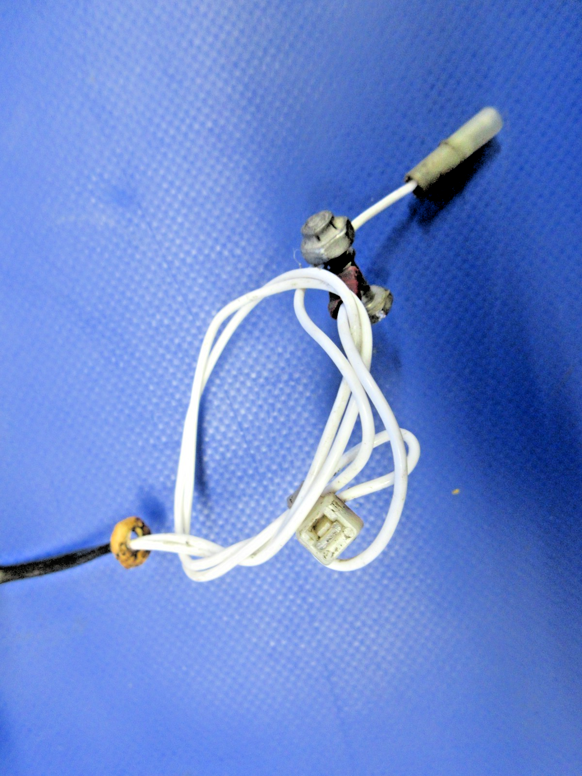Piper PA-31T1 Cheyenne Solenoid Valve P/N 492-234 TESTED (0526-881)11