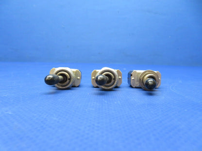 Cessna 421 Toggle Switch Cutler-Hammer AN3021-1, MS35058-21 LOT OF 3 (0326-232)1