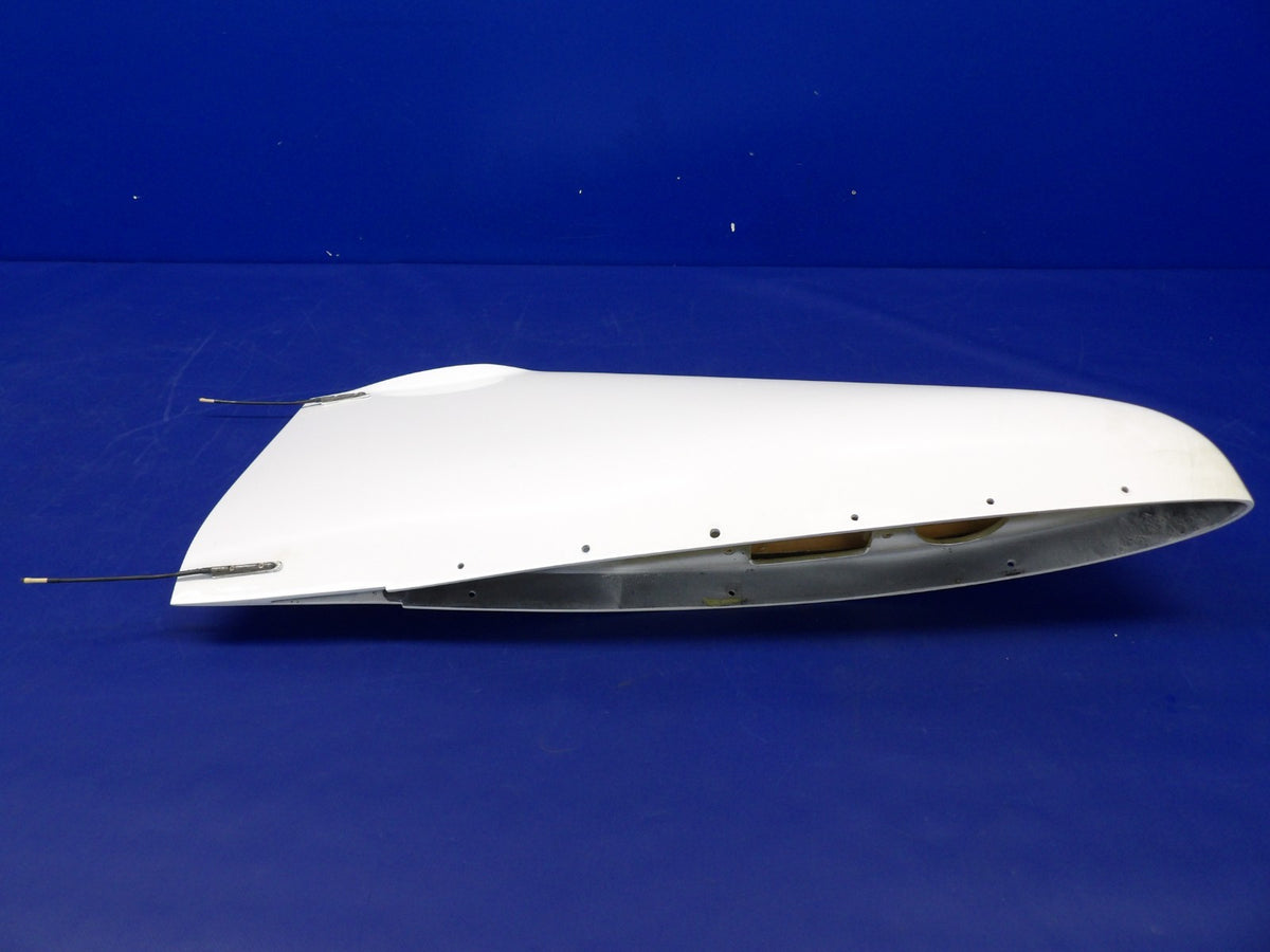 Diamond DA-40 Wing Tip Right Hand P/N DA4-5732-00-00 (0726-1274)3