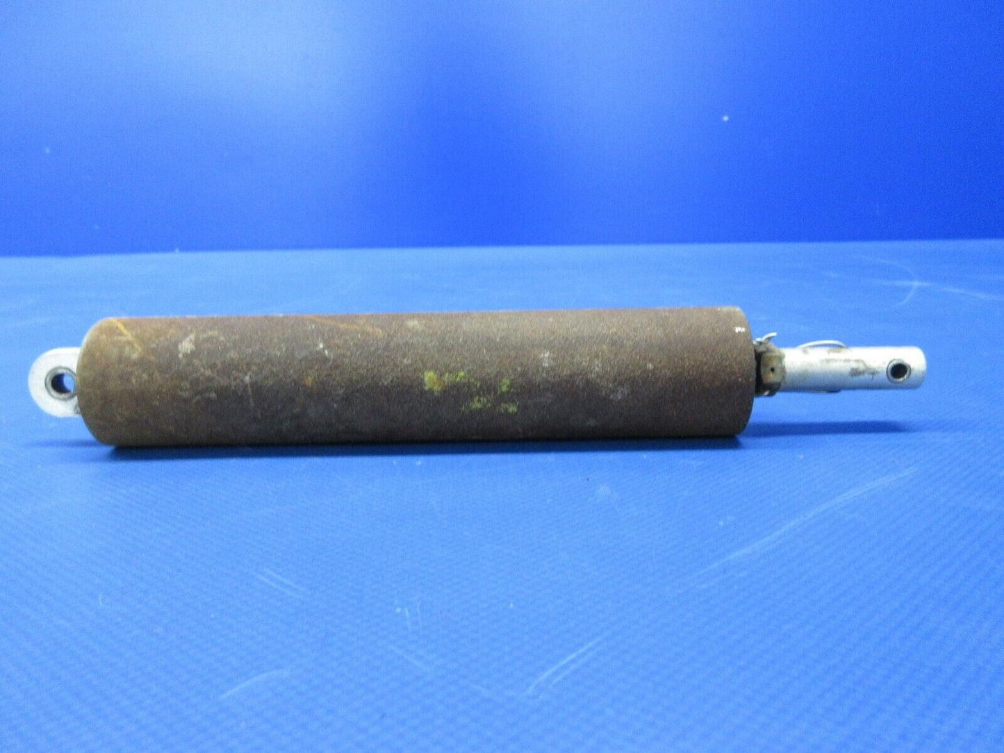 Bellanca 17-30A Viking Main Gear Hydraulic Cylinder Assy 195526-0 (0524-1254)