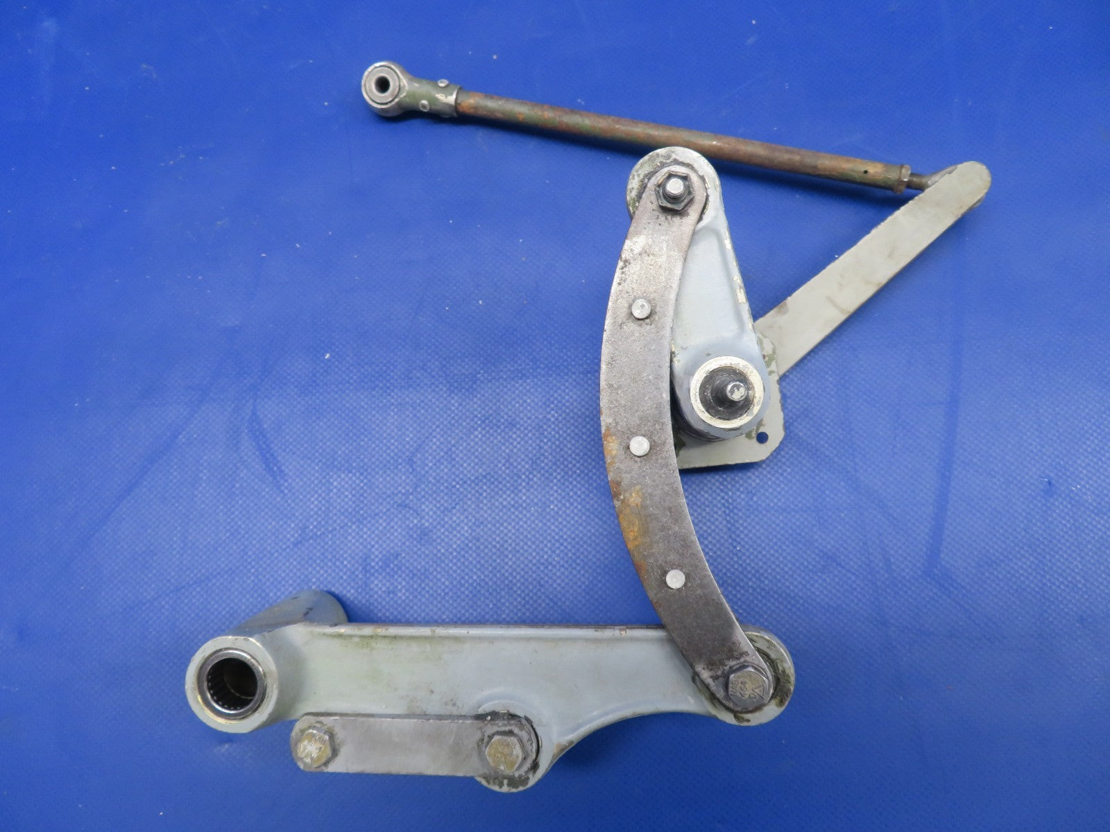Cessna 421 LH Main Gear Door Retract Linkage P/N 0841104-3 (0726-432)1
