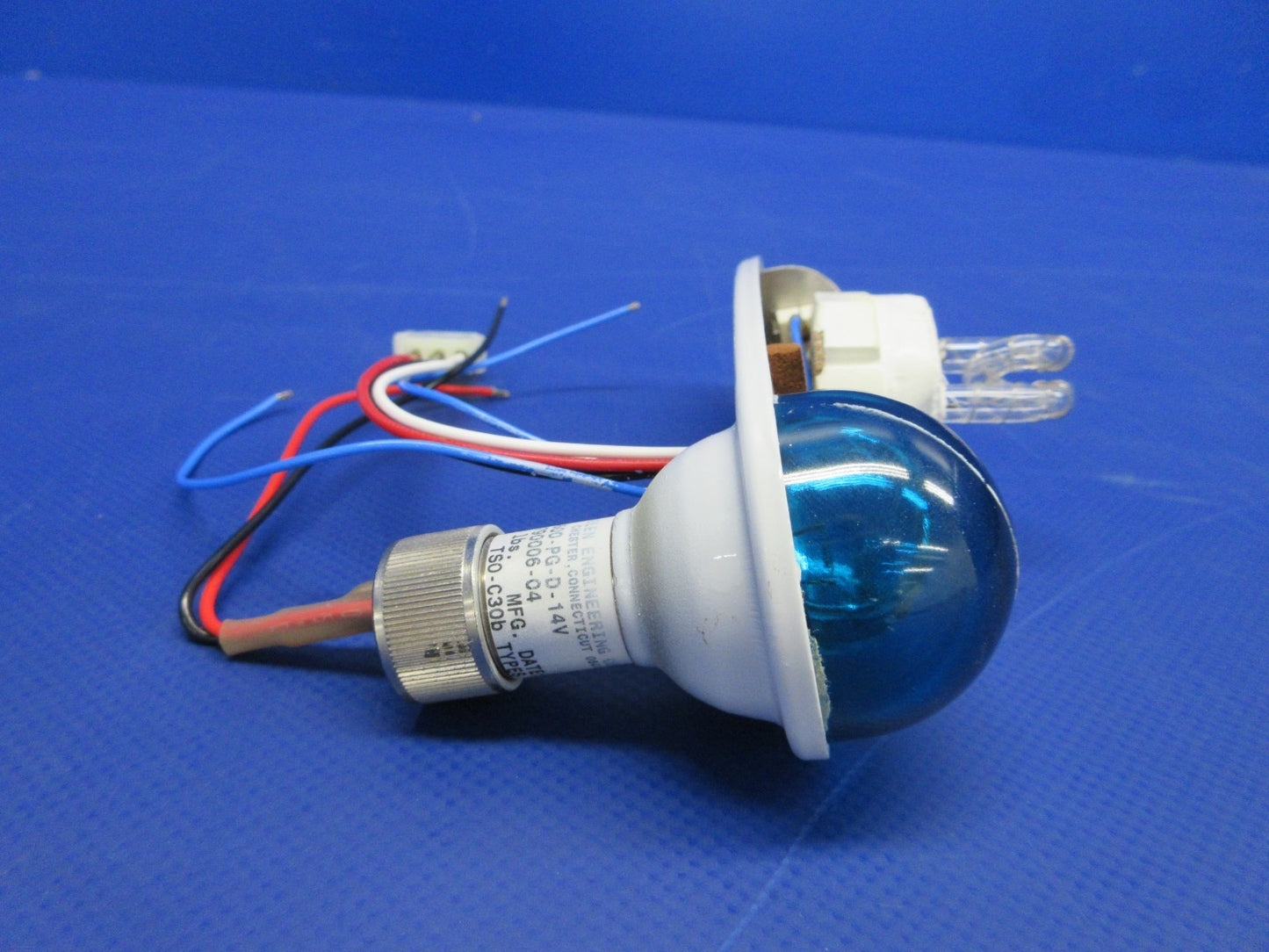 Whelen A600-PG-D 14V Wing Tip Strobe Light RH P/N 01-0790006-04 NOS (0426-827)6