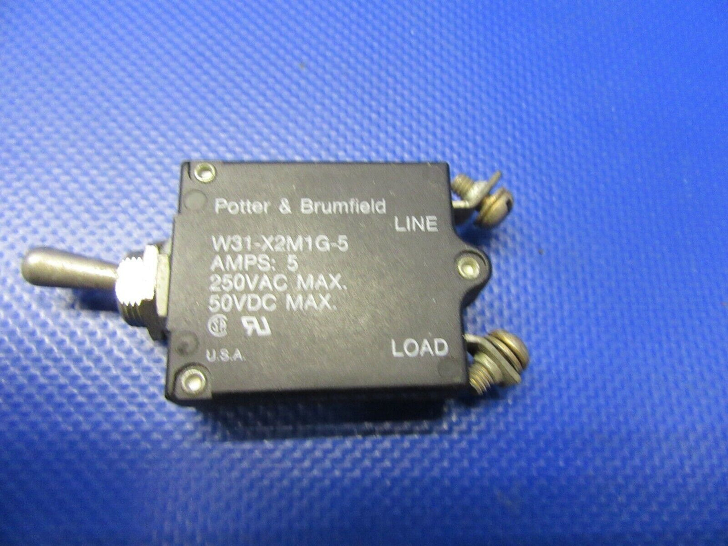 Beech B19 Sport Circuit Breakers & Switches LOT OF 6 P/N 35-380053-3 (0421-469)