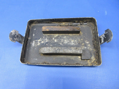 Early Cessna 175 / 175A Battery Box Lid Assy P/N 0413307-21 (0624-1423)