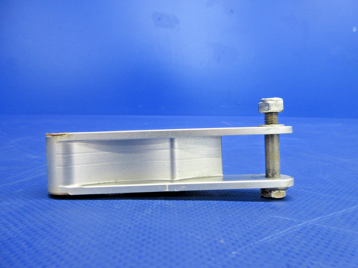 Diamond DA-40 Aileron Bellcrank P/N DA4-2713-10-00 (0926-883)6