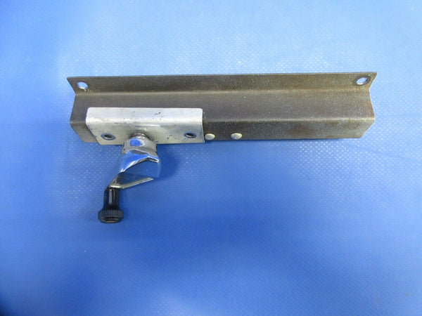 Cessna 177 / 177B Vent Window Actuator & Bellcrank Assy RH 1717075-6 (0824-1043)