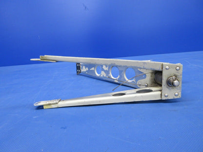 Piper PA-28-181 Archer Stabilator Trim Rib & Shaft Assy P/N 65246-00 (0624-2053)