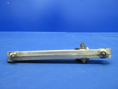 Piper PA-23-250 Aztec Main Gear Upper Drag Link Assy P/N 16190-00 (0624-774)