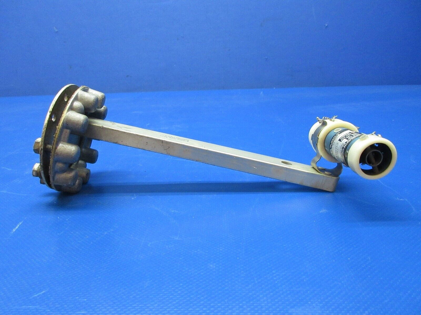 Cessna RH Fuel Level Transmitter w/ Mount P/N PAA700-11 WARRANTY (1224-1276)