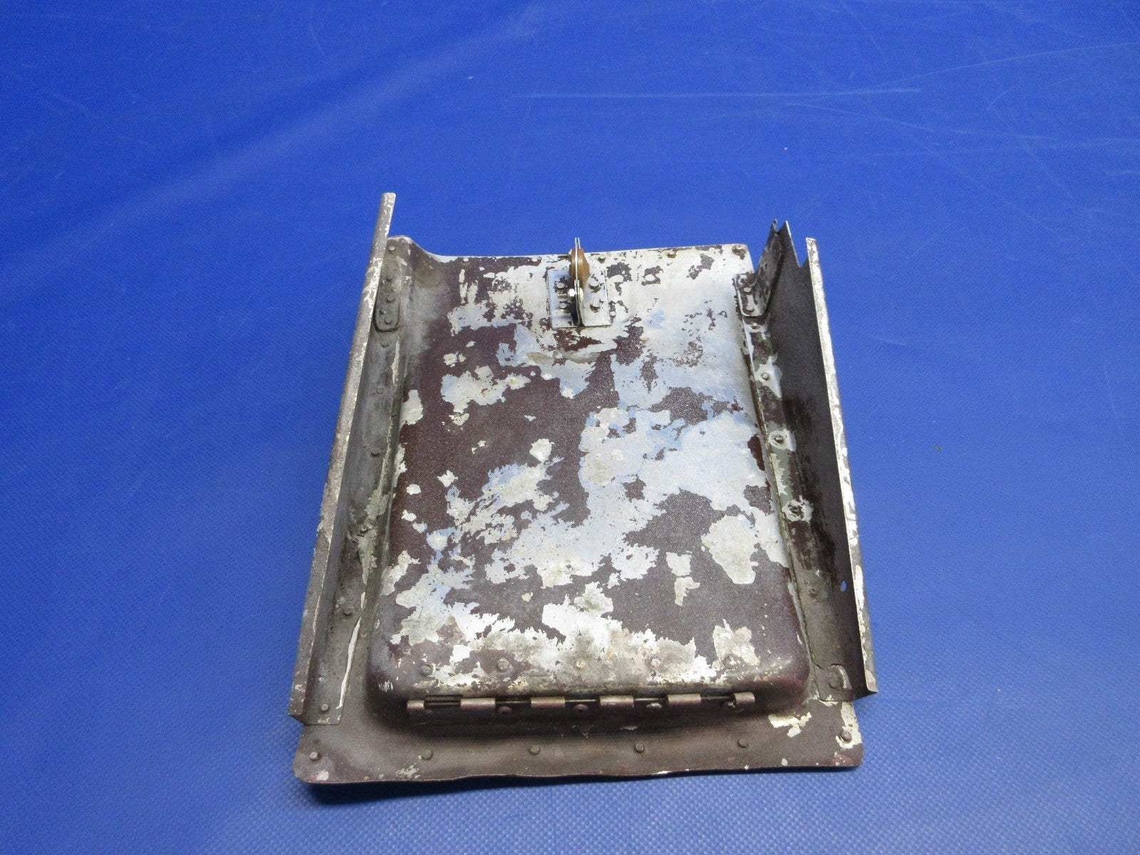 Cessna 182 / 182L RH Cowl Flap P/N 0752609-201 (0226-1025)8