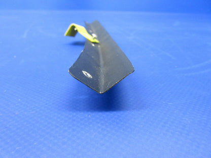 Piper PA-28-181 Co-Pilot Center Window Retainer Top & Sides 76264-00 (1224-2042)