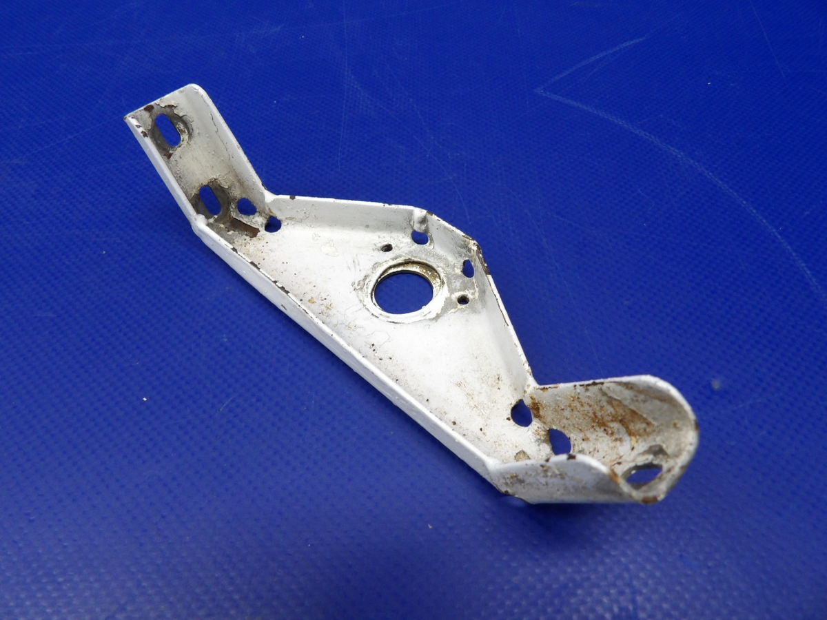 Piper Cheyenne RH Main Gear Downlock Switch Bracket P/N 41985-01 (0626-1385)7