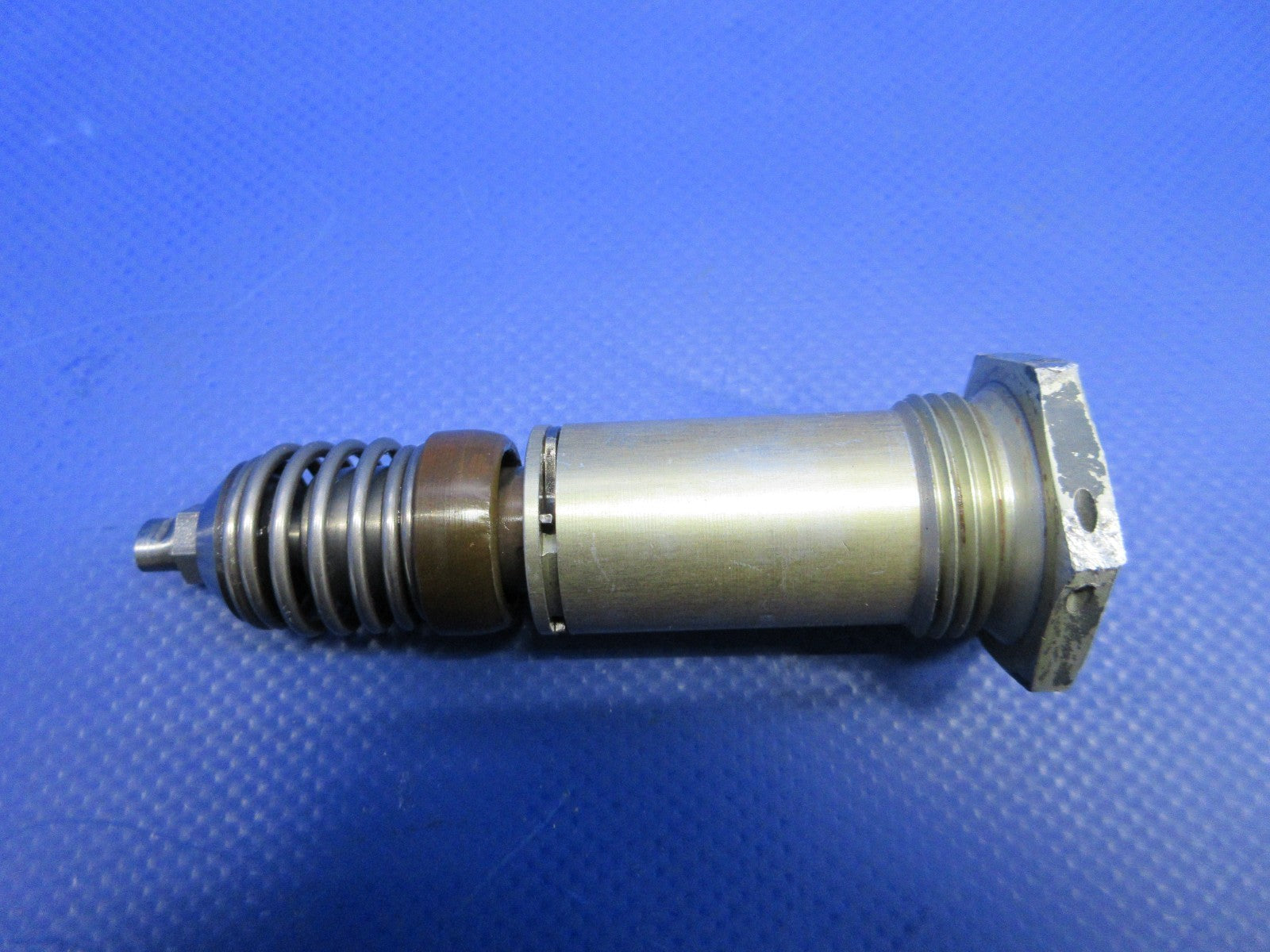 Lycoming / Beech D95A Travel Air Vernatherm Valve P/N 53E22144A (0326-821)1