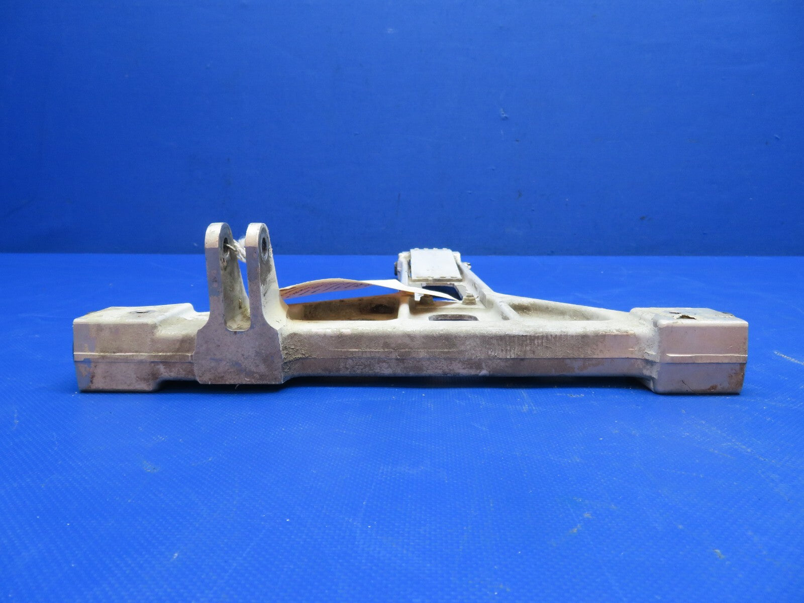 Piper Aerostar 602P RH Upper Side Brace Assy Main Gear P/N 400094-02 (0123-774)6