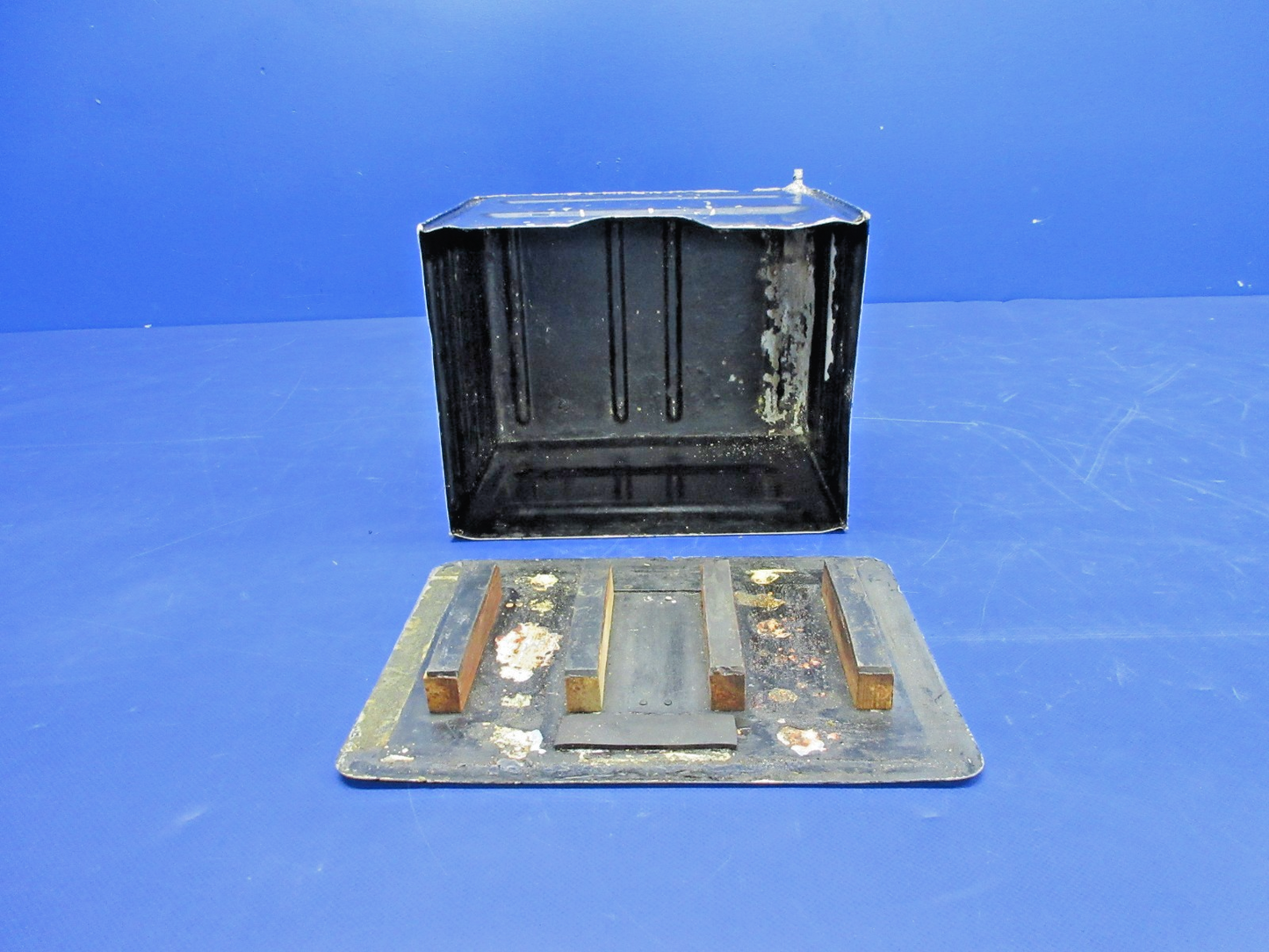 Cessna 310 / 310I Battery Box with Lid P/N 0822011-1 (0326-961)8