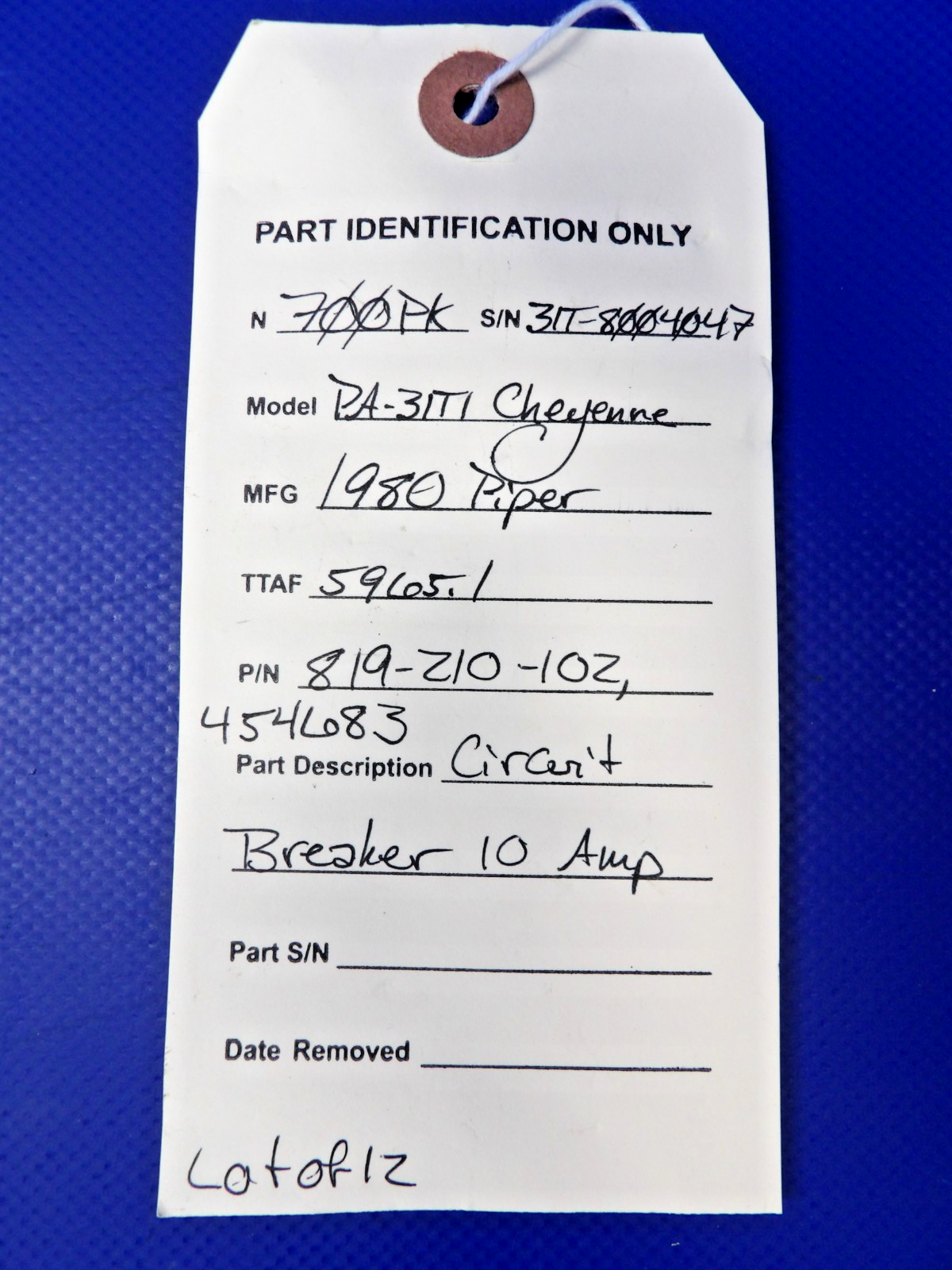 Piper Cheyenne Circuit Breaker 10 Amp P/N 819-210-102 LOT OF 12 (0626-1370)8