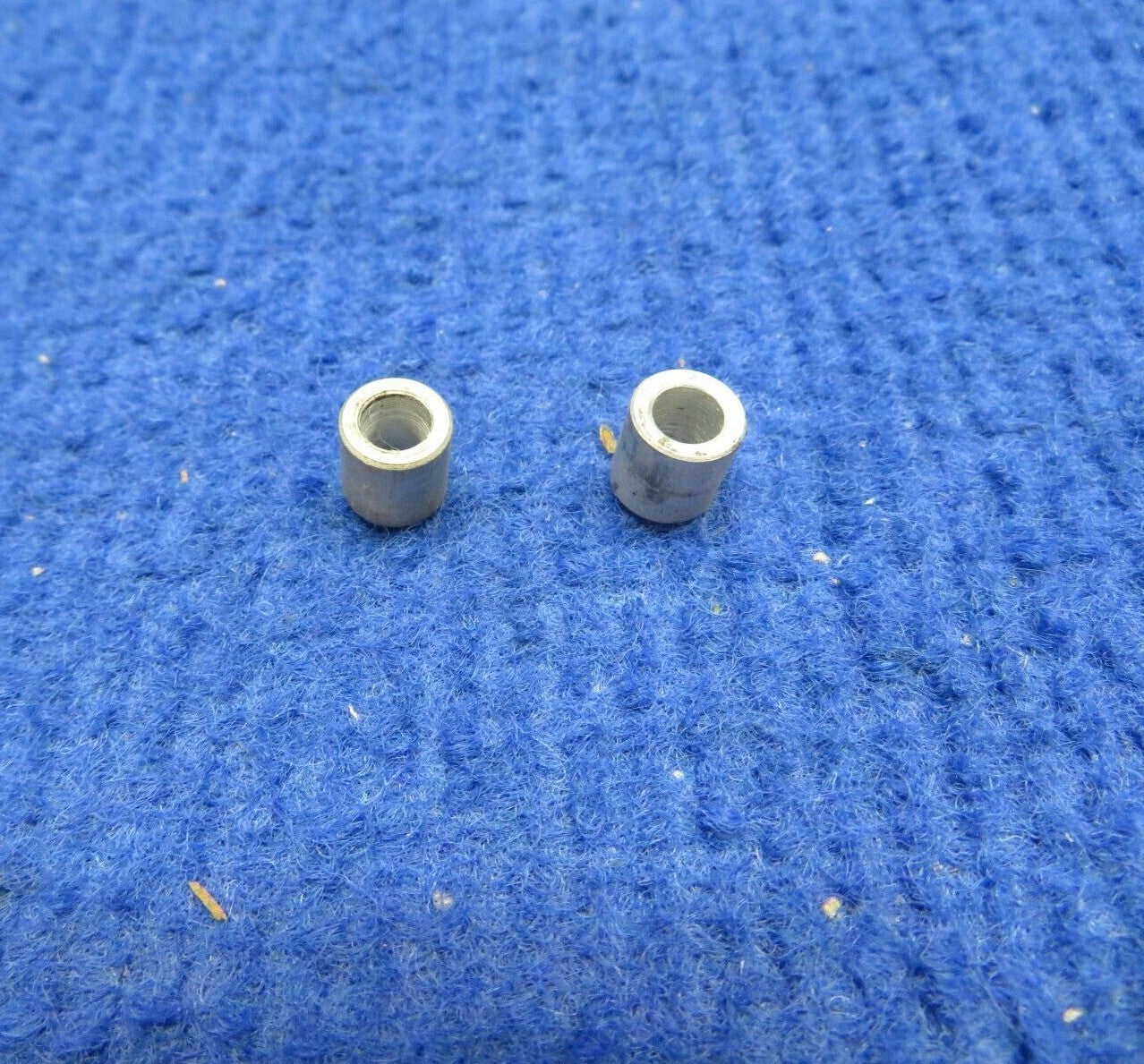 Cessna Bushing P/N 0432013-1 LOT OF 2 NOS (0622-15)0