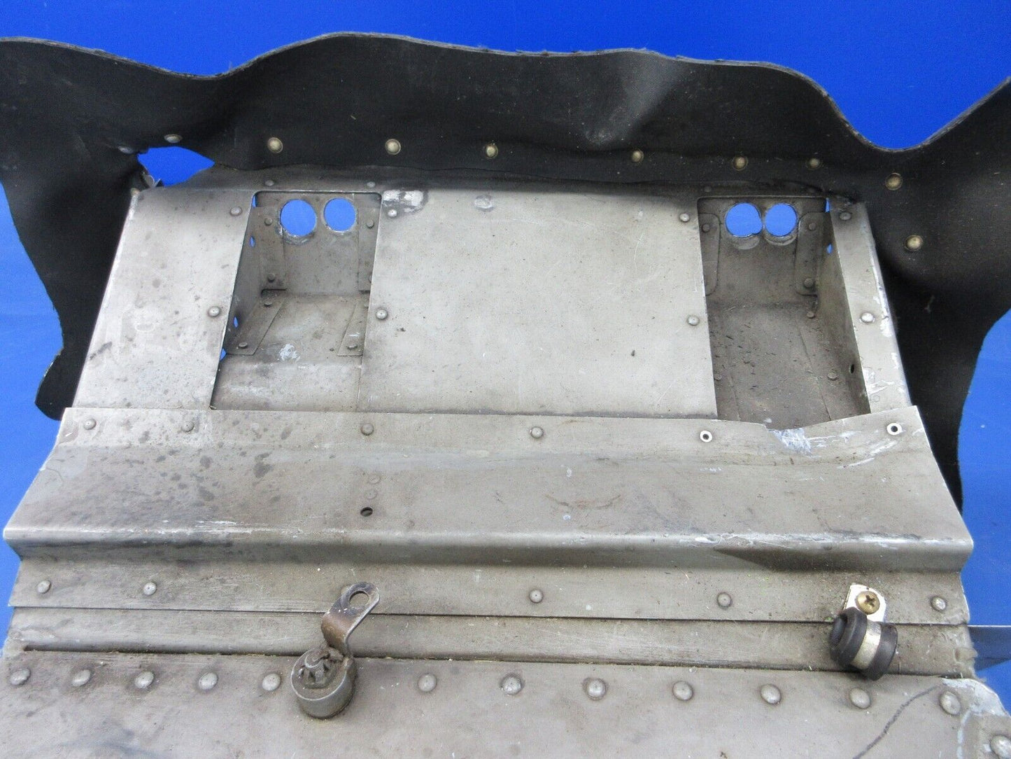 Piper PA-32RT-300T Nose Gear Induction Air Box Assy P/N 98634-03 (0924-2105)