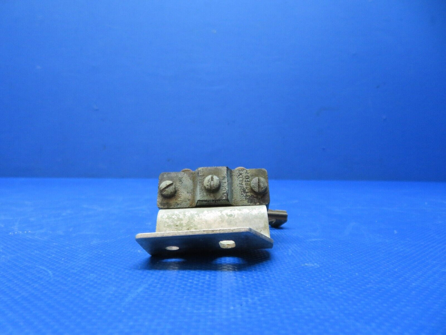 Beech 95 / D95A Travel Air Flap Limit Switch Assy PN 45-361116 TESTED (0424-264)