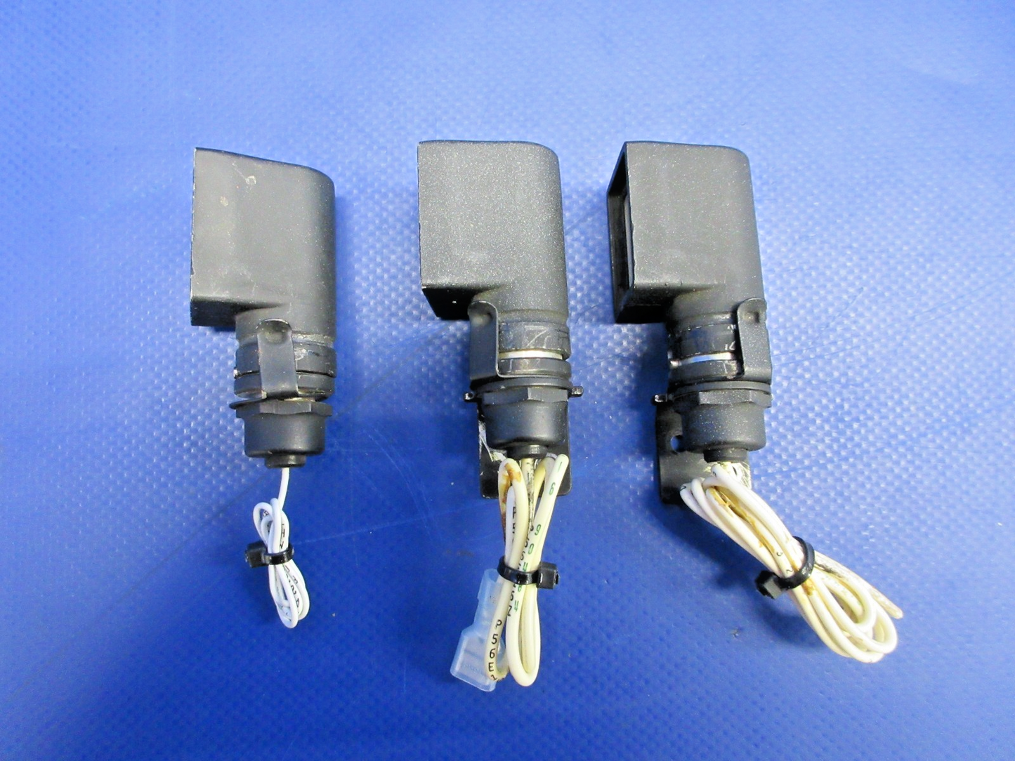 Beech F35 Bonanza Grimes Cockpit Light P/N A-5395C-1 LOT OF 3 (0726-761)1