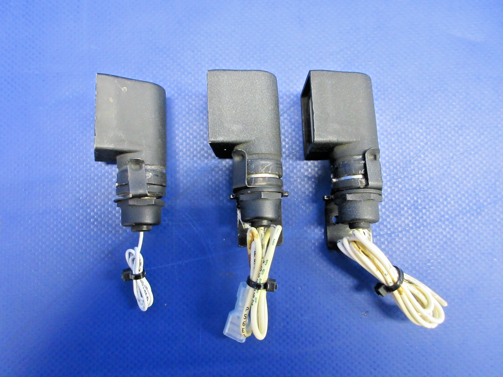 Beech F35 Bonanza Grimes Cockpit Light P/N A-5395C-1 LOT OF 3 (0726-761)1