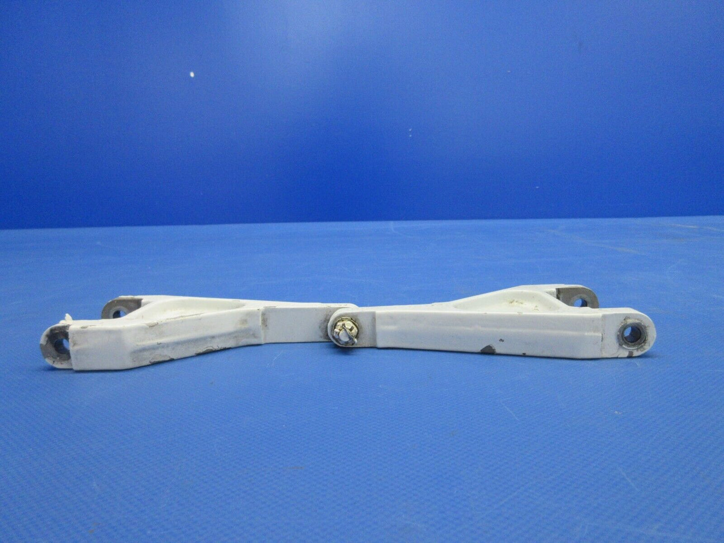 Piper PA-23-250 Aztec Nose Gear Torque Link Assy P/N 31805-06 (0624-782)