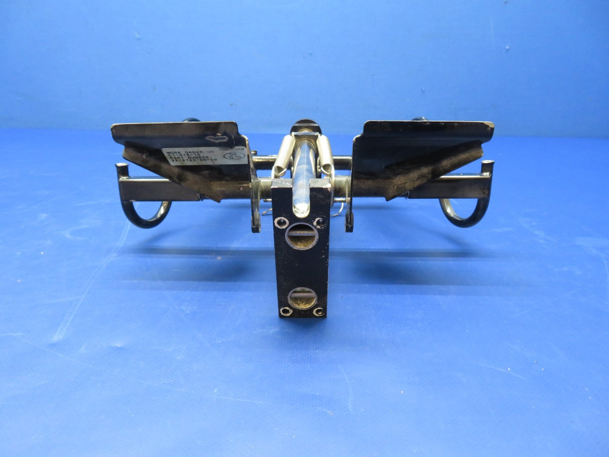 Diamond DA-40 LH Rudder Pedals P/N 22-2723-00-00 (0826-1224)5